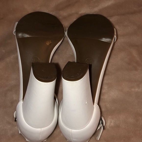 Nice casual heels - Picture 3 of 5